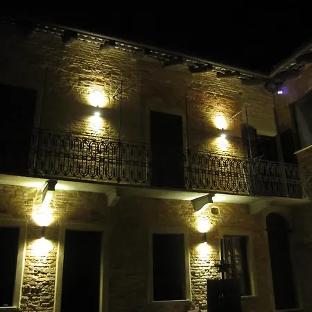 Bed & Breakfast Dimora Cortese Castagnole delle Lanze