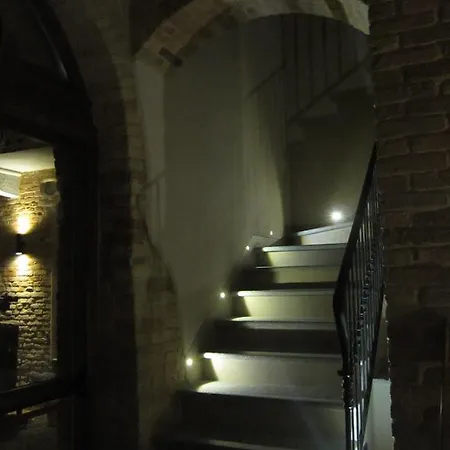 Bed & Breakfast Dimora Cortese 3*