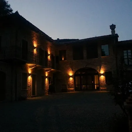 Bed & Breakfast Dimora Cortese 3*