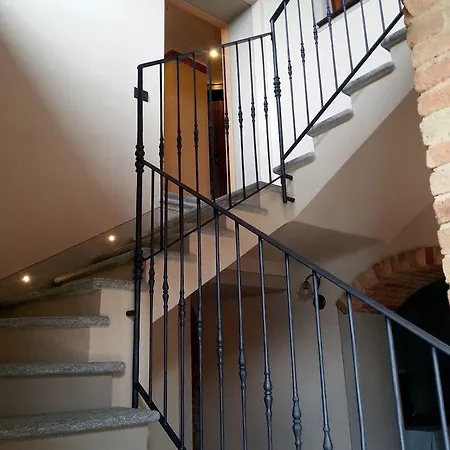 Bed & Breakfast Dimora Cortese 3*