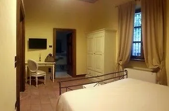 Dimora Cortese Bed & Breakfast 3*