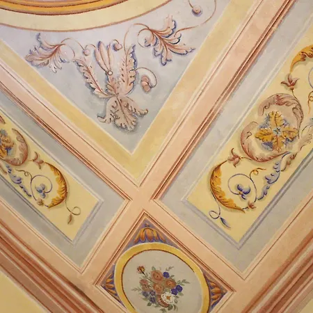 Bed & Breakfast Dimora Cortese 3*